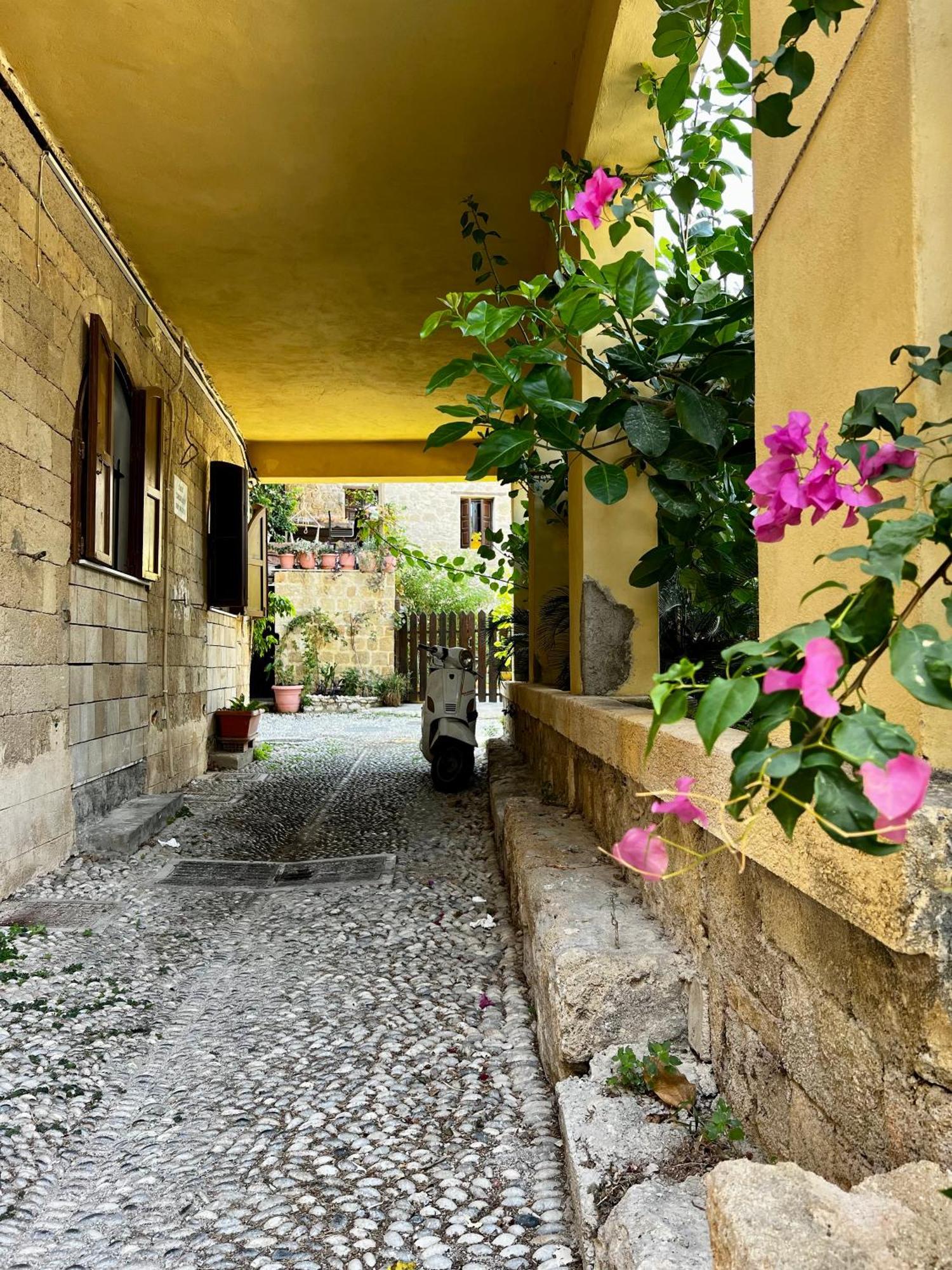 The Knight And The Pomegranate - Luxury Medieval Villa Rhodes City Dış mekan fotoğraf